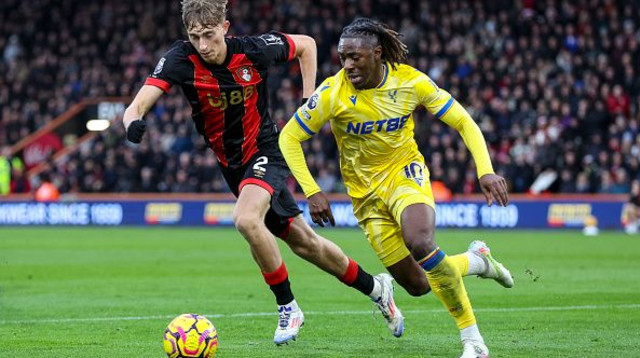 אברצ'י אזה דין הויסן (צילום: Robin Jones - AFC Bournemouth)