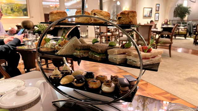 ממנחת התה במלון וולדורף אסטוריה ירושלים (צילום: מעריב אונליין)