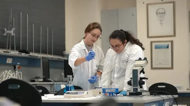 מהכיתה למעבדה: הצצה לתוכנית שמגדלת את המדענים הבאים של ישראל (צילום: מרכז מדעני העתיד)