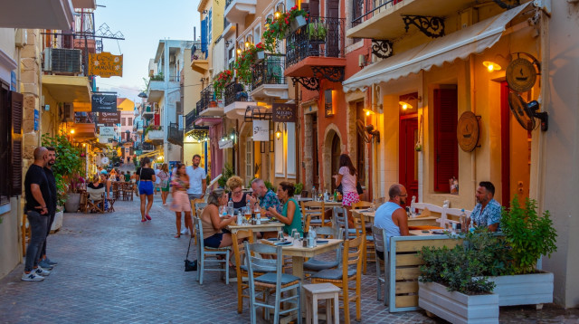 מסעדה, יוון (צילום: שאטרסטוק)