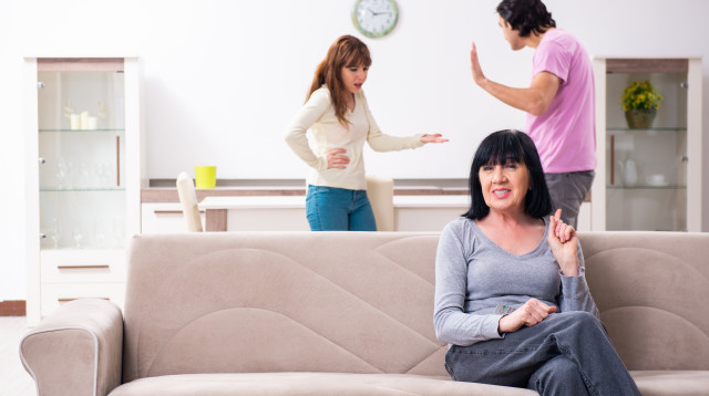 חמותי לא מרשה לבעלי לשכב איתי (צילום: אינגאימג')