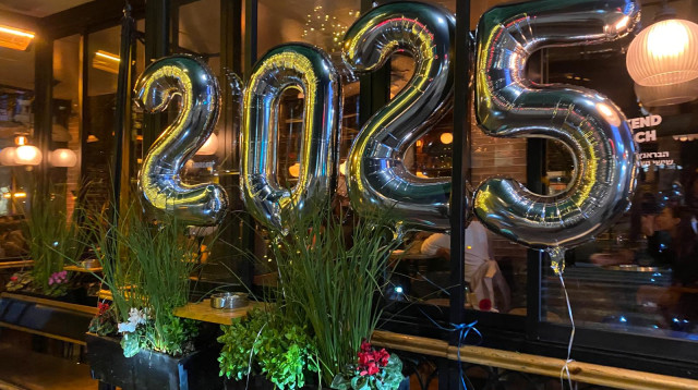 חוגגים בפאב הנורדר בתל אביב (צילום: אבשלום ששוני)