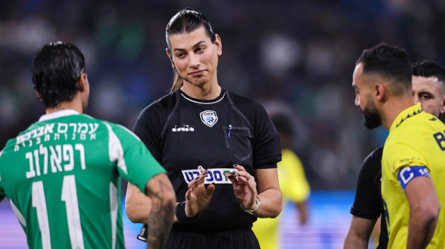 ספיר ברמן, שופטת כדורגל (צילום: מאור אלקסלסי)