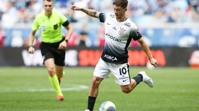 רודריגו גארו במדי קורינתיאנס (צילום: GettyImages, Pedro H. Tesch)