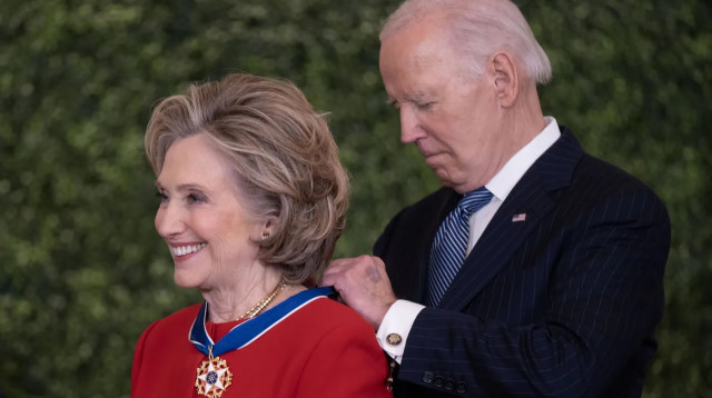 ג'ו ביידן, הילארי קלינטון (צילום: Leigh Vogel/UPI/Bloomberg)