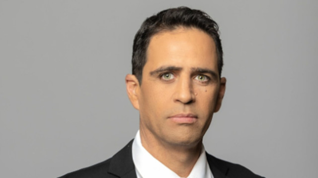 אלמוג בוקר (צילום: צילום מסך רשת 13)