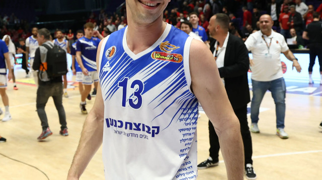 שחקן מכבי רמת גן רועי הובר (צילום: דני מרון)