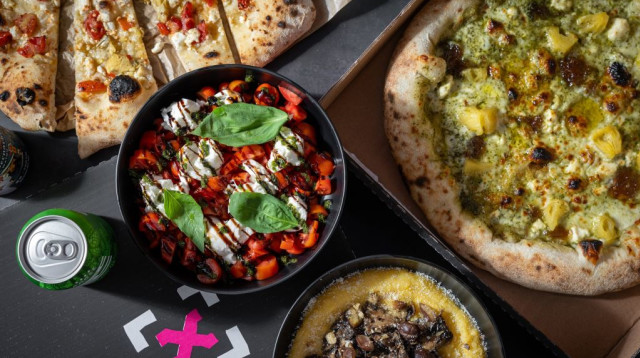 פיצה איקס  (צילום: דוד מויאל)