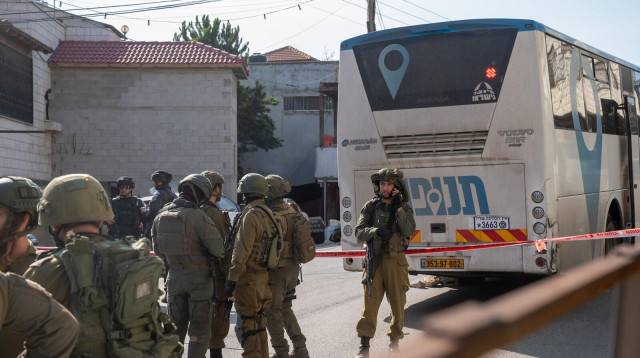  כוחות צה"ל בזירת הפיגוע סמוך לאל פונדוק (צילום: דובר צה"ל)