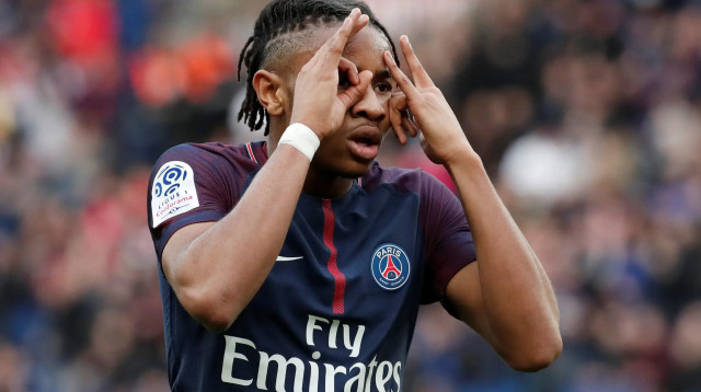 כריסטופר אנקונקו שחקן פריס סן ז'רמן חוגג (צילום: רויטרס)