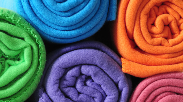 איך לכבס שמיכה נכון בחורף? (צילום: אינגאימג')