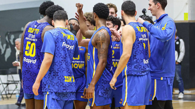 שחקני מכבי תל אביב (צילום: לילך וייס רוזנברג)