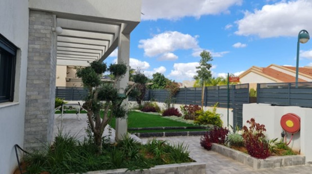 דשא סינטטי: הפתרון המושלם לחיים ירוקים, רגועים ונוחים בכל מקום ובכל עונה (צילום: יח"צ)