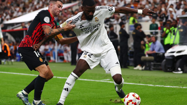 קפטן מאיורקה דני רודריגס מול אנטוניו רודיגר בלם ריאל מדריד (צילום: רויטרס)