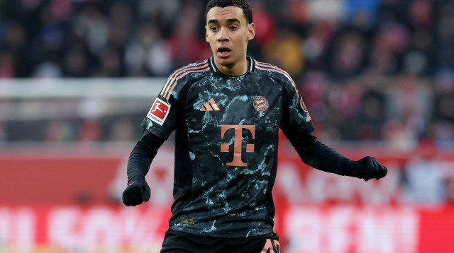 שחקן באיירן מינכן, ג'מאל מוסיאלה (צילום: GettyImages, Alexander Hassenstein)