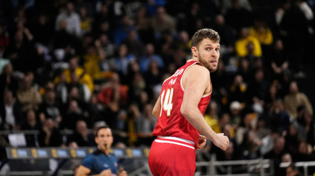 סשה וזנקוב, אולימפיאקוס (צילום: GettyImages, KONSTANTINOS TSAKALIDIS/SOOC/AFP)