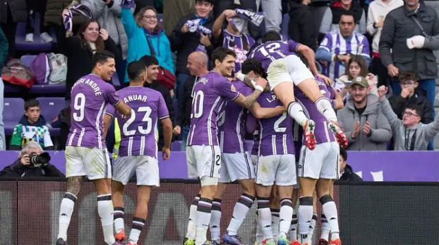 שלוש נקודות חשובות. שחקני ויאדוליד חוגגים (צילום: GettyImages, Angel Martinez)