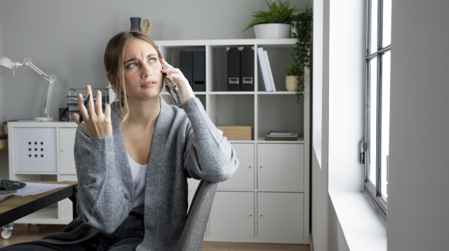 לא מצליחה להתרכז? יכול להיות שיש לך הפרעת קשב וריכוז לא מאובחנת (צילום: אינגאימג')