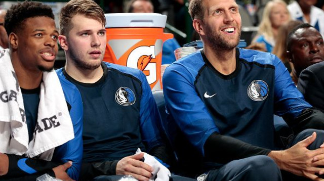 לוקה דונצ'יץ', דירק נוביצקי ודניס סמית' ג'וניור (צילום: Glenn James)