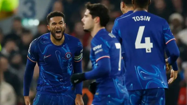 קאמבק של המתקמבק. ריס ג'יימס (צילום: רויטרס)