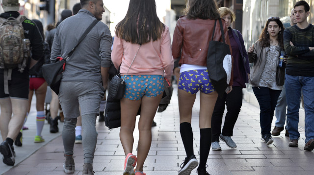 יום ללא מכנסיים מצויין ברחבי העולם (צילום: Getty images/JOSEPH PREZIOSO)