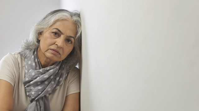 אמא מודאגת מבת הזוג של בנה (צילום: אינגאימג')