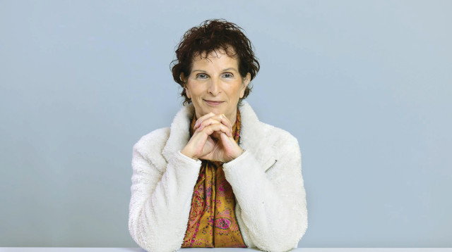 אסתר שמיר (צילום: שרון אדלר)