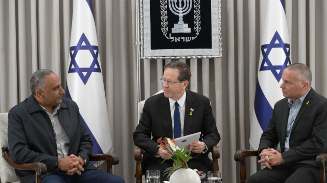 יזהר שי הרצוג ודדי שמחי (צילום: עמוס בן גרשום לע"מ)