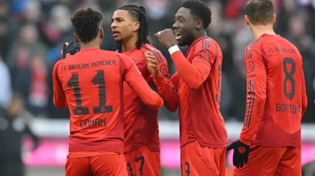 שחקני באיירן מינכן חוגגים (צילום: אימג'בנק  GettyImages)