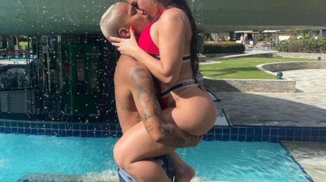 המטרה לשנה הבאה: לקיים יותר פעמים יחסי מין (צילום: מסך אינסטגרם)