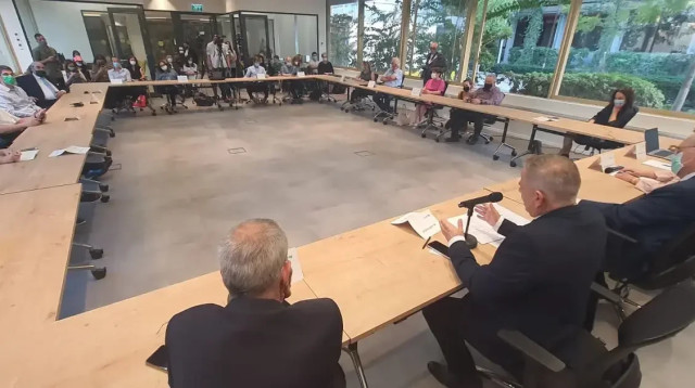 דיוני ועדת סל התרופות. למה לחולים עצמם אין קול? (צילום: ראובן קסטרו)