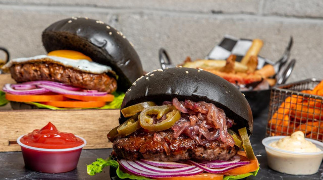 לאגר אנד אייל והפרופסור (צילום: יח"צ)