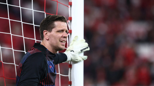 שוער ברצלונה וויצ'ק שצ'סני (צילום: רויטרס)