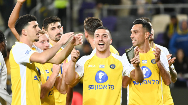 שחקני מכבי תל אביב אושר דוידה, דור תורג'מן, ערן זהבי (צילום: ברני ארדוב)