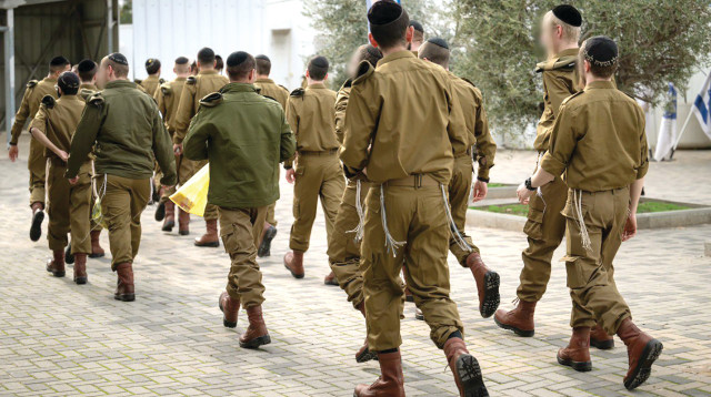 חרדים בגיוס בבקום (צילום: דובר צה"ל)