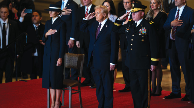 השבעת טראמפ (צילום: רויטרס)