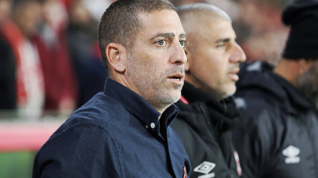 רן קוז'וך מאמןן הפועל באר שבע (צילום: קובי אליהו)