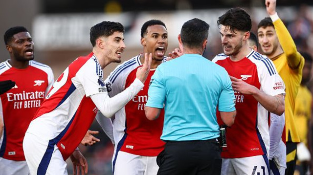 קאי האברץ מייקל אוליבר (צילום: Jacques Feeney/Offside)