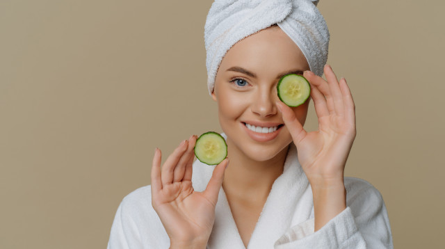 פרוסות מלפפון לטיפוח עור אסתטי (צילום: אינגאימג')