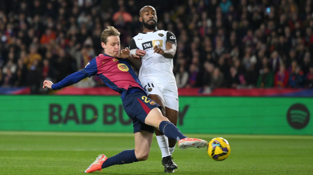 שחקן ברצלונה פרנקי דה יונג (צילום: GettyImages, David Ramos)