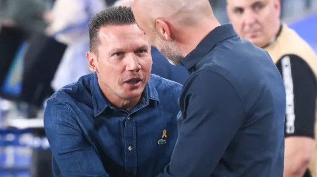 בכר עם לאזטיץ' לפני המשחק (צילום: ברני ארדוב)