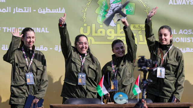 שחרור החטופות בעזה (צילום: REUTERS/Dawoud Abu Alkas)