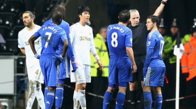 אדן הזאר נגד סוונסי (צילום: Michael Steele)