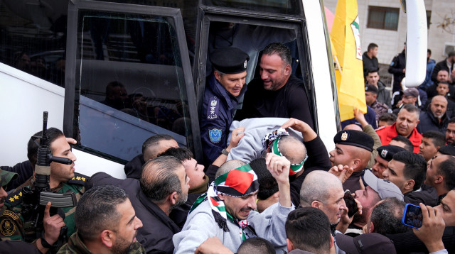 שחרור אסירים פלסטיניים לרמאללה במסגרת עסקת החטופים, 1.2.25 (צילום: פלאש 90)