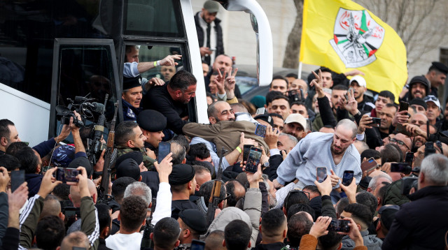 שחרור אסירים פלסטיניים לרמאללה  (צילום: פלאש 90)