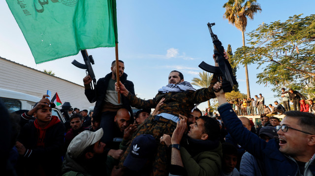 מחבלים משוחררים (צילום:  REUTERS/Mohammed Salem)