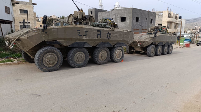 נגמ"שי האיתן (צילום: דובר צה"ל)