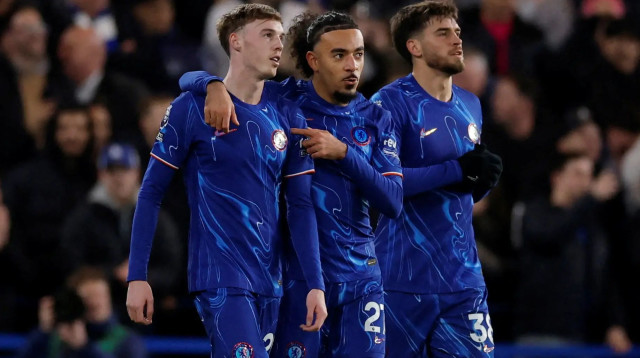 קול פאלמר שחקני צ'לסי חוגגים (צילום: רויטרס)