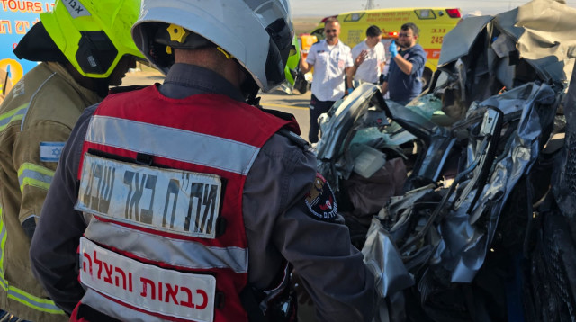 תאונה בכביש 6 (צילום: דוברות מד"א)