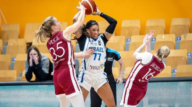 החטאה גורלית. ג'ני סימס (צילום: אתר רשמי, איגוד הכדורסל)